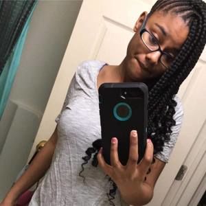 Meet your Posher, Evelyn